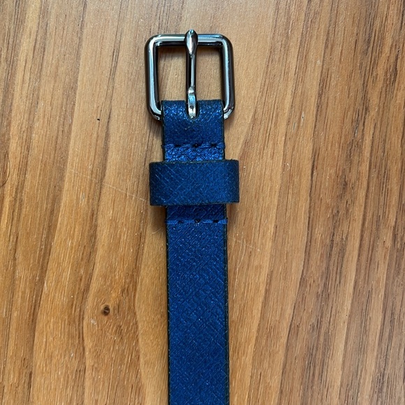 Gap M blue textured metallic genuine leather belt - Picture 2 of 5